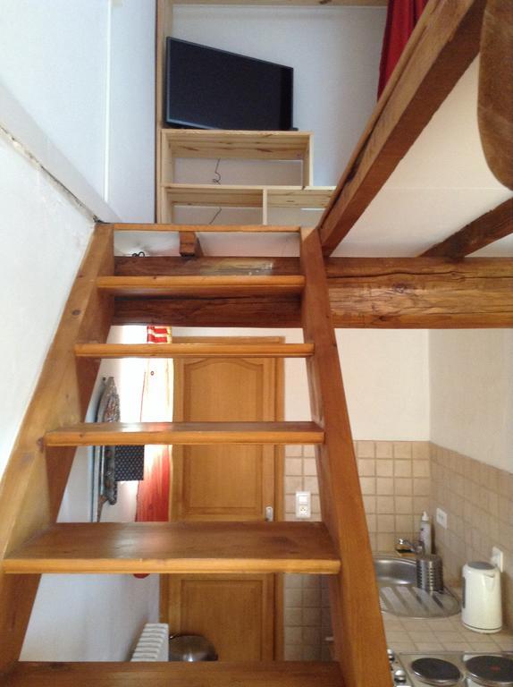 Chinchon Apartment L'Isle-sur-la-Sorgue Exterior photo